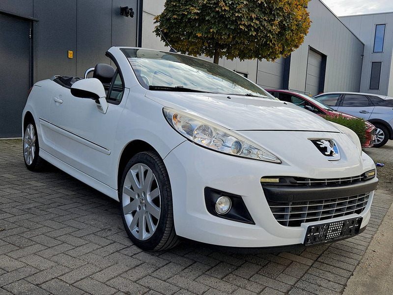 Peugeot 207 CC 1.6 VTI - Седан: слика 4 Peugeot 207 CC 1.6 VTI - Седан: слика 4