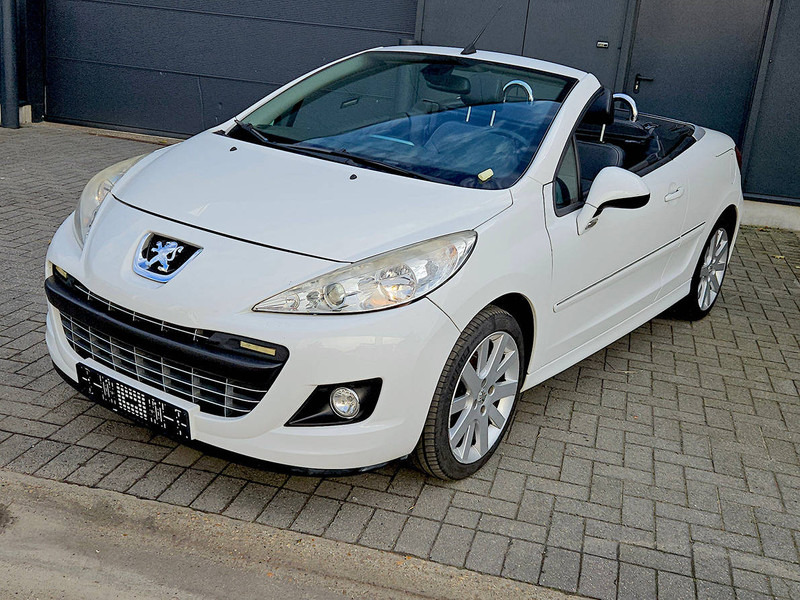 Peugeot 207 CC 1.6 VTI - Седан: слика 2 Peugeot 207 CC 1.6 VTI - Седан: слика 2