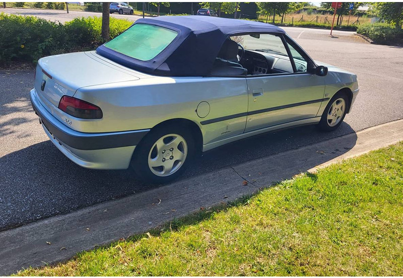Peugeot 306 Cabriolet 1.6 Automatic - Автомобил: слика 4 Peugeot 306 Cabriolet 1.6 Automatic - Автомобил: слика 4