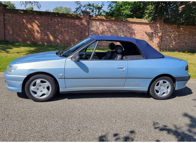 Peugeot 306 Cabriolet 1.6 Automatic - Автомобил: слика 2 Peugeot 306 Cabriolet 1.6 Automatic - Автомобил: слика 2