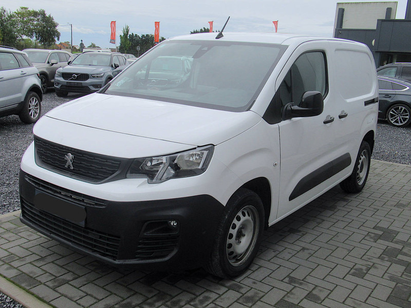 Peugeot Partner 1.5 BlueHDi Automatic - Товарно комбе: слика 1 Peugeot Partner 1.5 BlueHDi Automatic - Товарно комбе: слика 1
