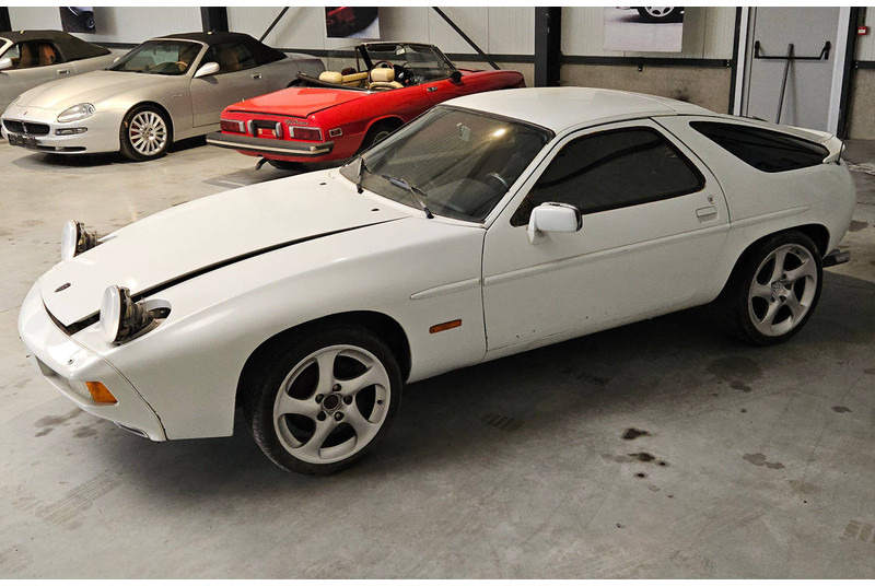Porsche 928 S Automatic - Седан: слика 2 Porsche 928 S Automatic - Седан: слика 2