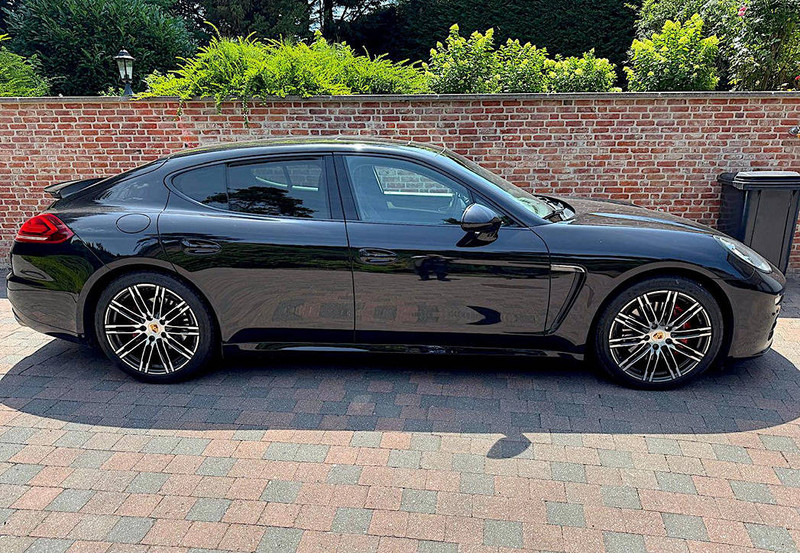 Porsche Panamera 3.0 V6 Diesel - Седан: слика 3 Porsche Panamera 3.0 V6 Diesel - Седан: слика 3