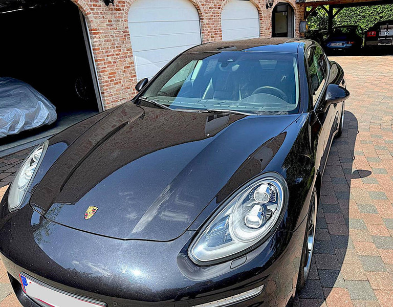 Porsche Panamera 3.0 V6 Diesel - Седан: слика 1 Porsche Panamera 3.0 V6 Diesel - Седан: слика 1
