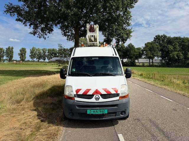 Renault Master 2.5DCI - Камион со подигачка кошница: слика 3 Renault Master 2.5DCI - Камион со подигачка кошница: слика 3