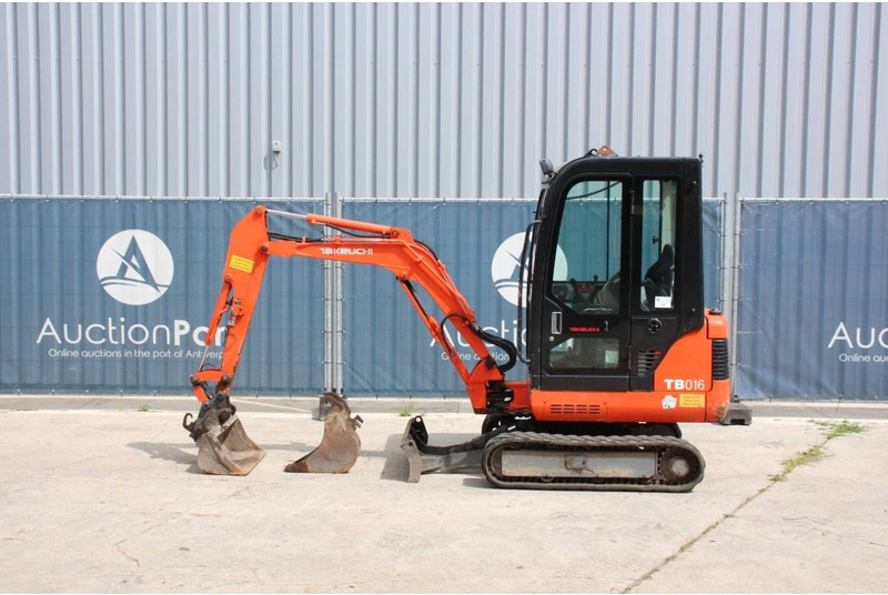 Takeuchi TB016 - Мини багер: слика 2 Takeuchi TB016 - Мини багер: слика 2
