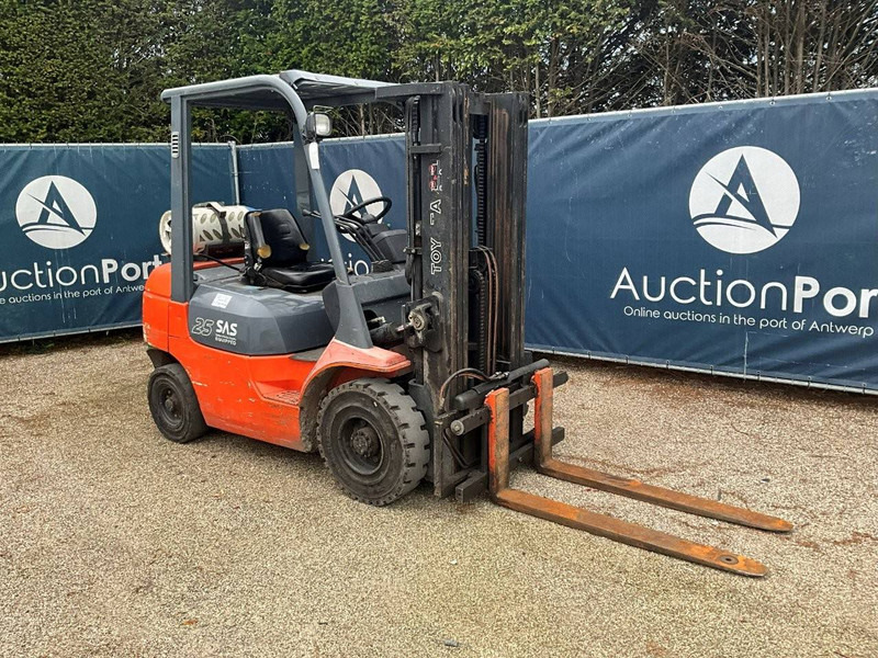 Toyota 42-7FGF25 - Плински вилушкар: слика 1 Toyota 42-7FGF25 - Плински вилушкар: слика 1