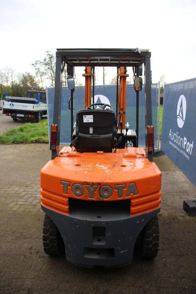 Toyota 5FG25 - Вилушкар: слика 4 Toyota 5FG25 - Вилушкар: слика 4