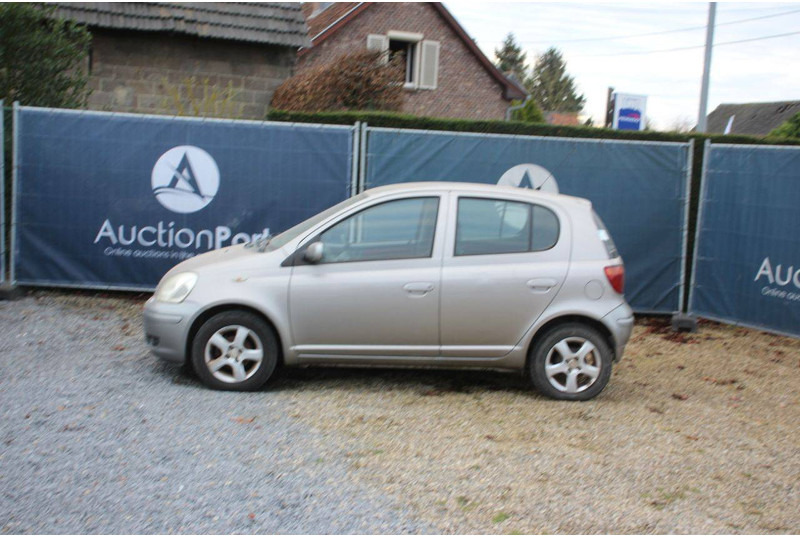 Toyota Yaris - Седан: слика 2 Toyota Yaris - Седан: слика 2