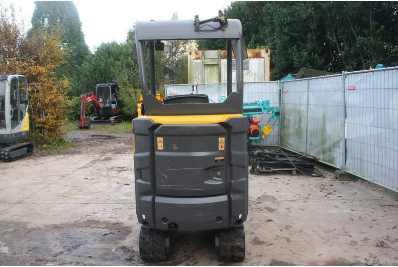 Volvo EC15E - Мини багер: слика 4 Volvo EC15E - Мини багер: слика 4