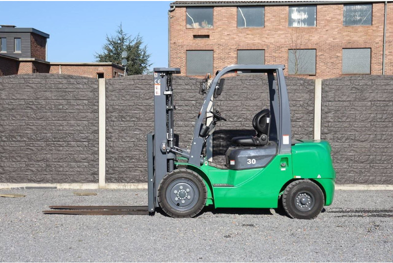 Yanmar FD30 - Дизел вилушкар: слика 2 Yanmar FD30 - Дизел вилушкар: слика 2