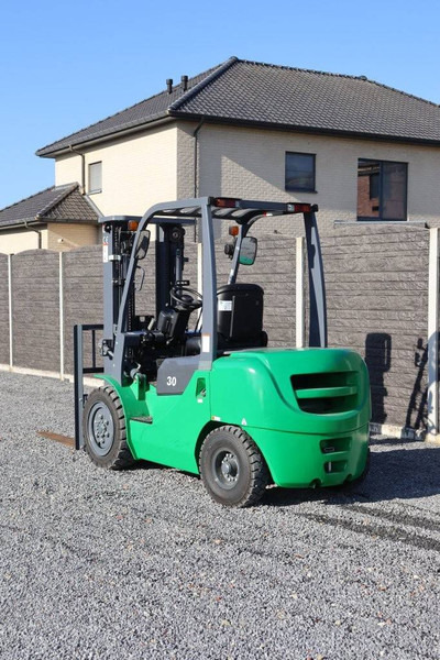 Yanmar FD30 - Дизел вилушкар: слика 3 Yanmar FD30 - Дизел вилушкар: слика 3