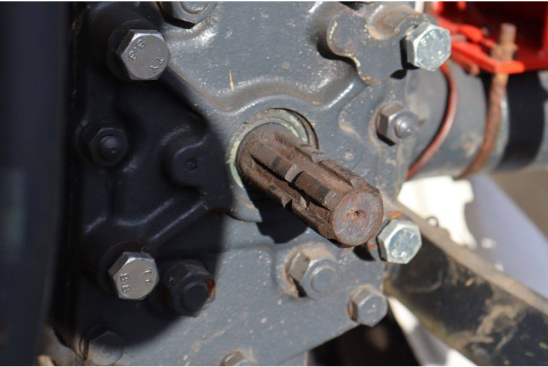 Трактор Yanmar YM2210BD: слика 20