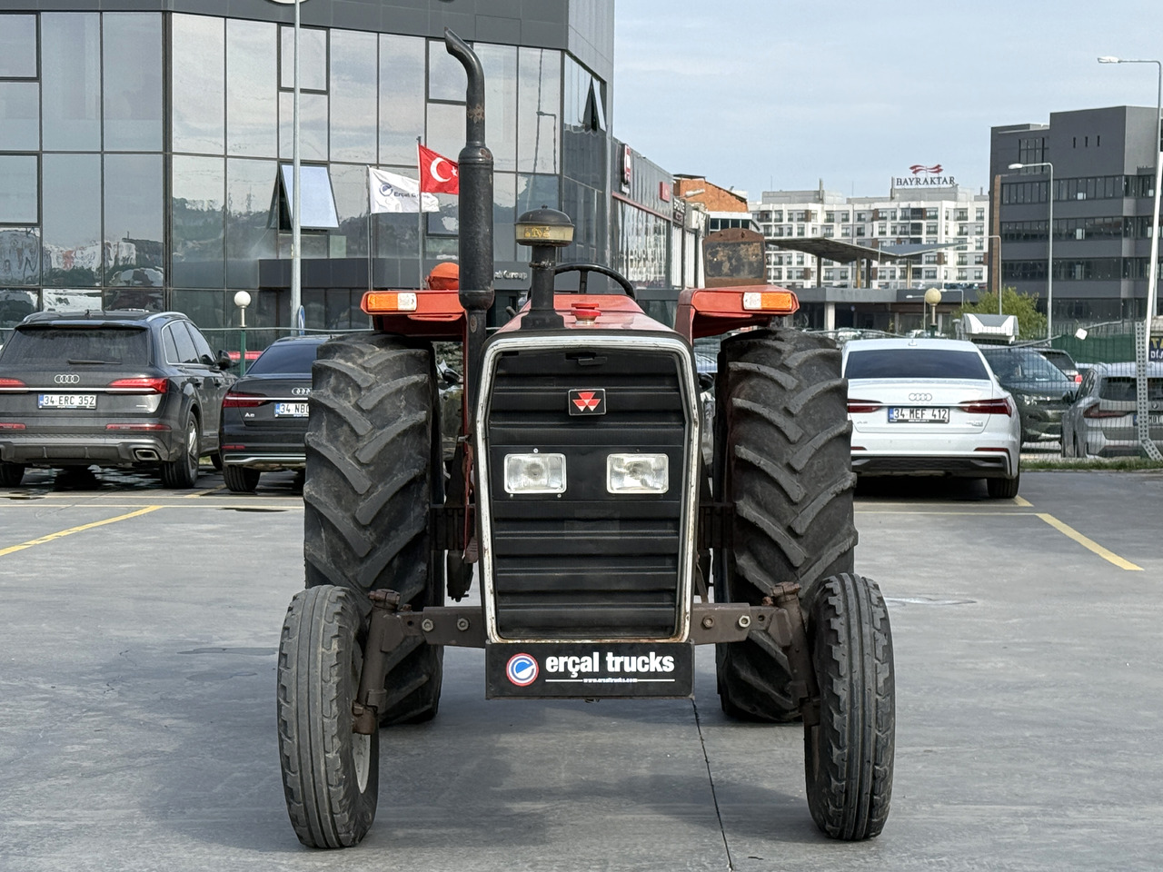 MASSEY FERGUSON 1996 MASSEY FERGUSON 285 S/ TRACTOR - Трактор: слика 2 MASSEY FERGUSON 1996 MASSEY FERGUSON 285 S/ TRACTOR - Трактор: слика 2