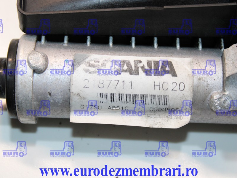 RADIATOR + VENTILATOR AER CONDITIONAT SCANIA NGS 2187711, 2824478 - Радијатор за Камион: слика 3 RADIATOR + VENTILATOR AER CONDITIONAT SCANIA NGS 2187711, 2824478 - Радијатор за Камион: слика 3