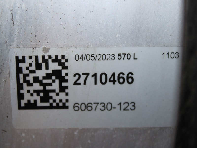 REZERVOR COMBUSTIBIL 570L + CARCASA POMPARE COMBUSTIBIL SCANIA SUPER 2710466, 3110686 - Резервоар за гориво за Камион: слика 4 REZERVOR COMBUSTIBIL 570L + CARCASA POMPARE COMBUSTIBIL SCANIA SUPER 2710466, 3110686 - Резервоар за гориво за Камион: слика 4