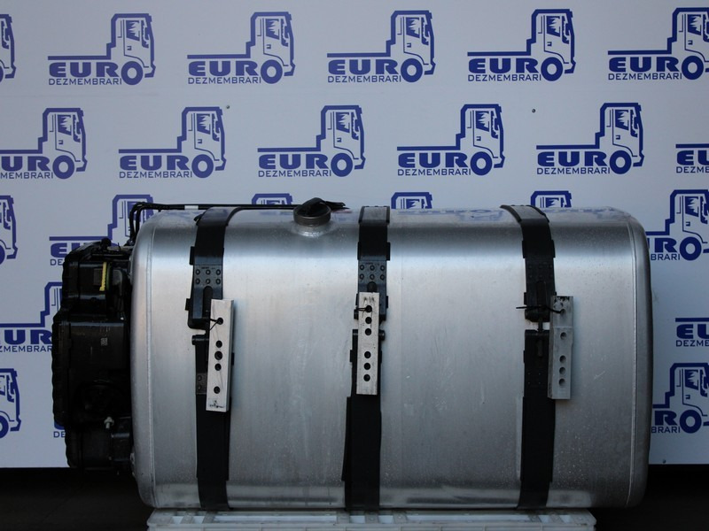 REZERVOR COMBUSTIBIL 570L + CARCASA POMPARE COMBUSTIBIL SCANIA SUPER 2710466, 3110686 - Резервоар за гориво за Камион: слика 1 REZERVOR COMBUSTIBIL 570L + CARCASA POMPARE COMBUSTIBIL SCANIA SUPER 2710466, 3110686 - Резервоар за гориво за Камион: слика 1