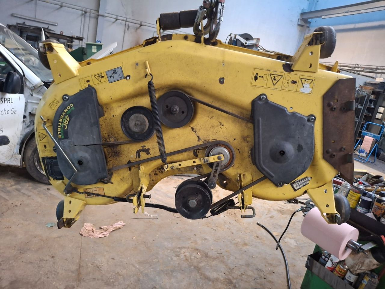 Мини трактор John Deere 355D: слика 9