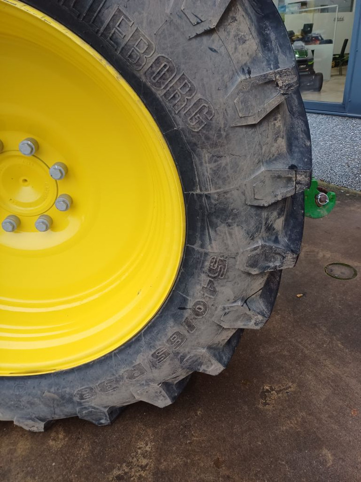 Трактор John Deere 6130m: слика 8