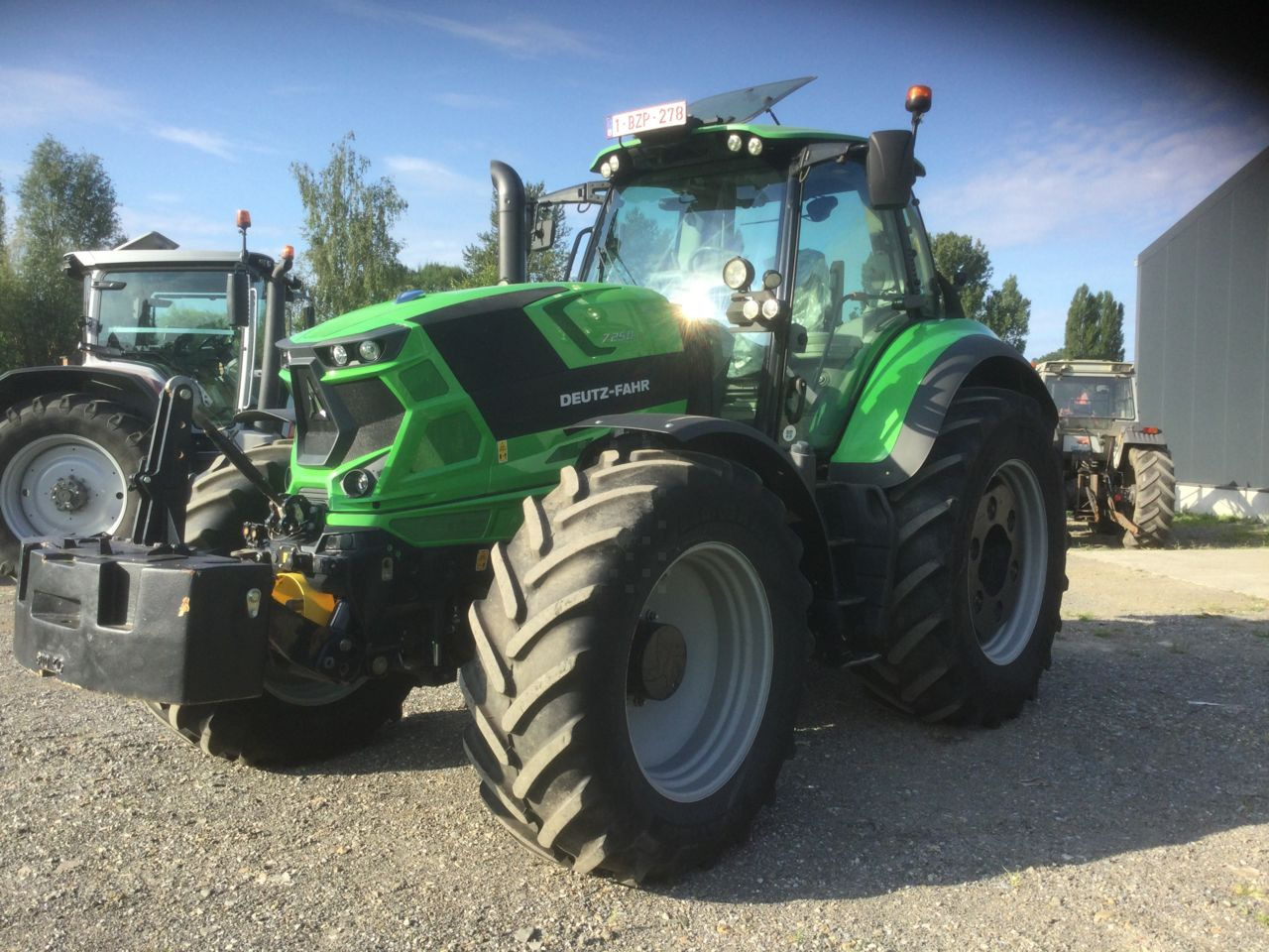 Deutz-Fahr AGROTRON 7250 TTV - Трактор: слика 3 Deutz-Fahr AGROTRON 7250 TTV - Трактор: слика 3