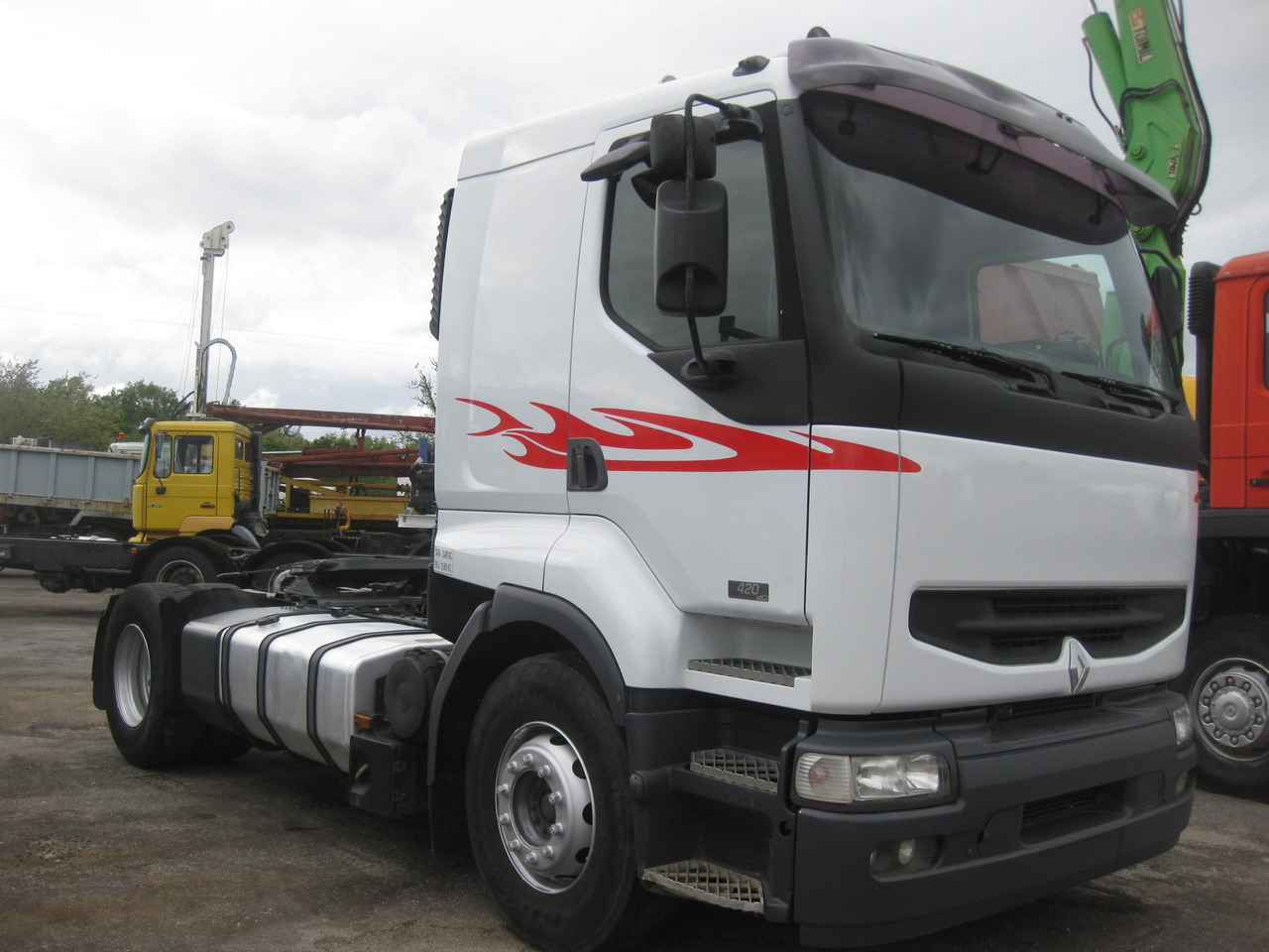 CABEZA TRACTORA RENAULT PREMIUM 420 - Камион влекач: слика 2 CABEZA TRACTORA RENAULT PREMIUM 420 - Камион влекач: слика 2