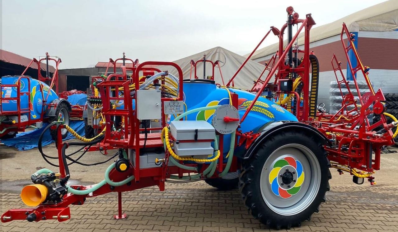 Biardzki Opryskiwacz przyczepiany 1200l/18 / Anhängespritze 1200 l / 18/ Trailed sprayer 1200 /18 / l/ Прицепной опрыскиватель 1200/18 - Стазен распрскувач: слика 2 Biardzki Opryskiwacz przyczepiany 1200l/18 / Anhängespritze 1200 l / 18/ Trailed sprayer 1200 /18 / l/ Прицепной опрыскиватель 1200/18 - Стазен распрскувач: слика 2