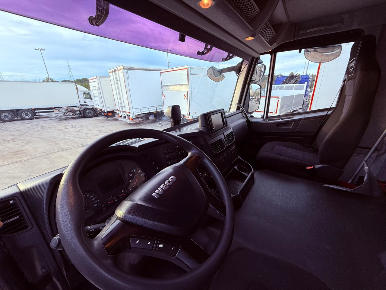 IVECO AD190S31P Stralis E6 (Tauliner) - Камион со церада: слика 5 IVECO AD190S31P Stralis E6 (Tauliner) - Камион со церада: слика 5