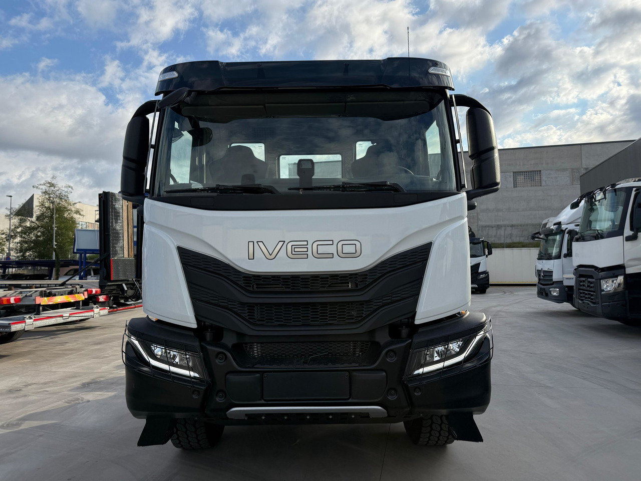IVECO AD300X46Z OFF X-Way E6 (Chassis) - Камион со кабинска шасија: слика 3 IVECO AD300X46Z OFF X-Way E6 (Chassis) - Камион со кабинска шасија: слика 3