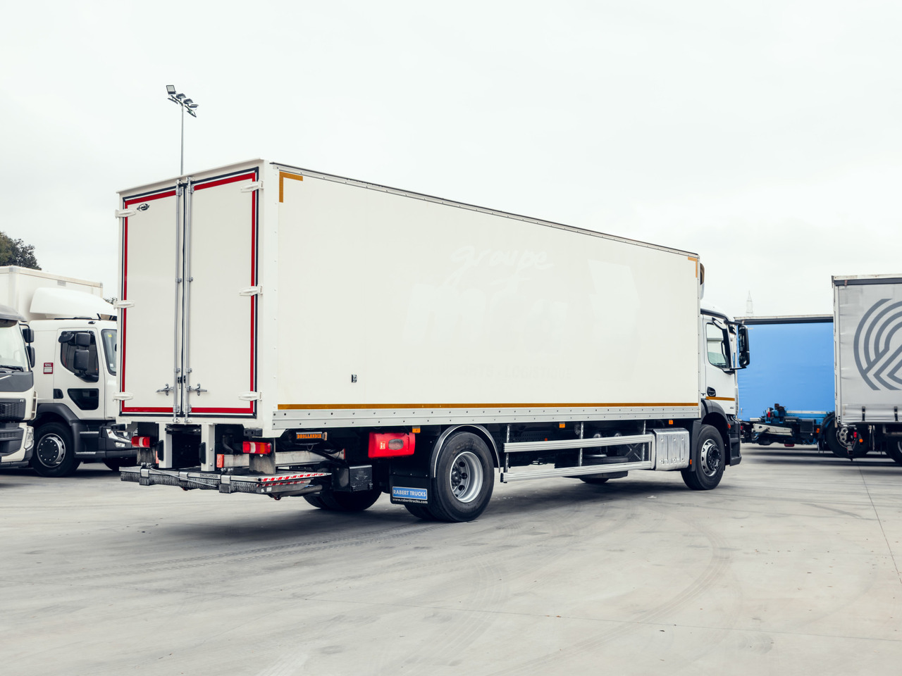 MERCEDES BENZ 18.30L Antos E6 (VAN) - Камион сандучар: слика 4 MERCEDES BENZ 18.30L Antos E6 (VAN) - Камион сандучар: слика 4