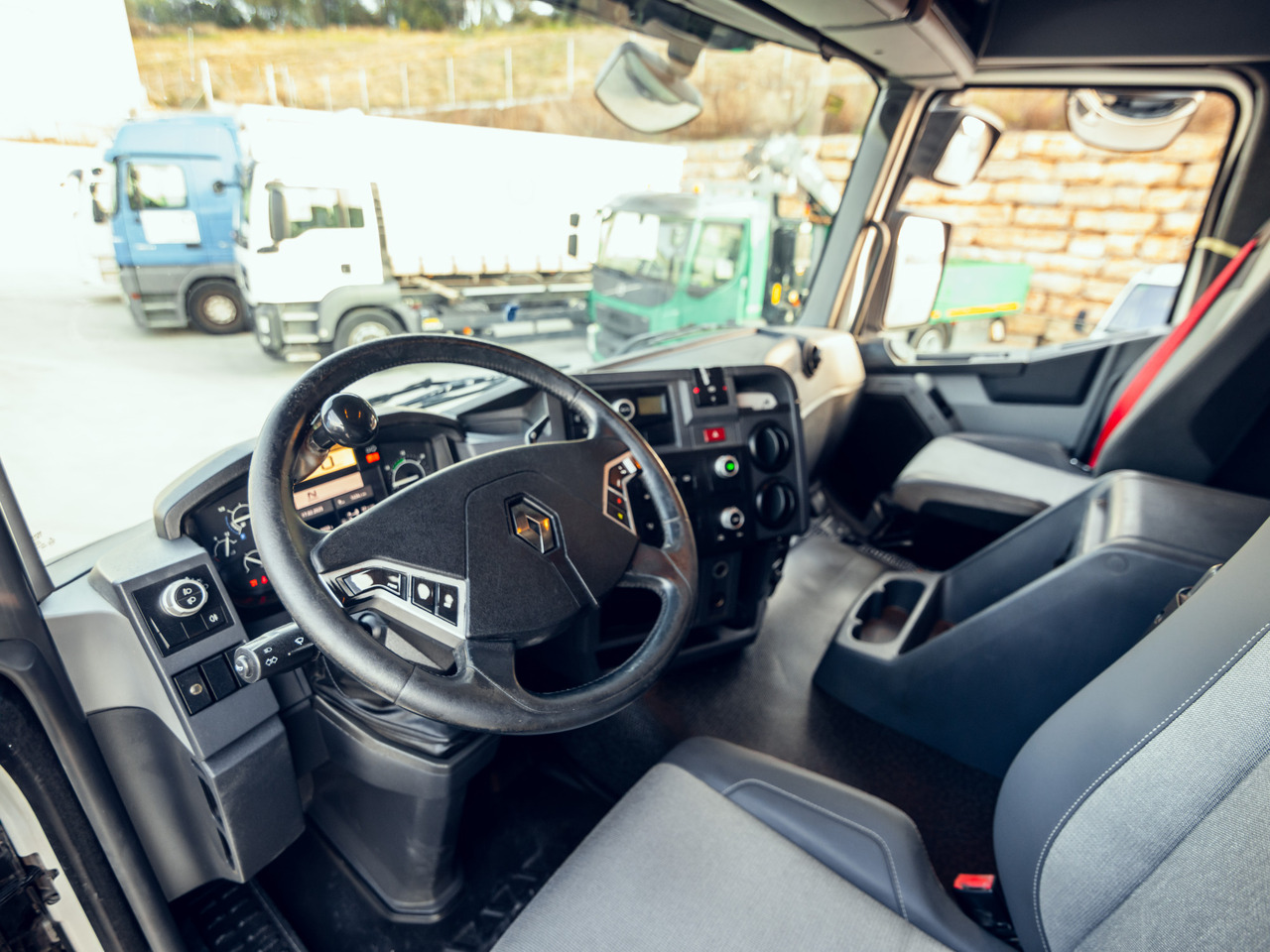 RENAULT C460 E6 (Chassis) - Камион со кабинска шасија: слика 5 RENAULT C460 E6 (Chassis) - Камион со кабинска шасија: слика 5