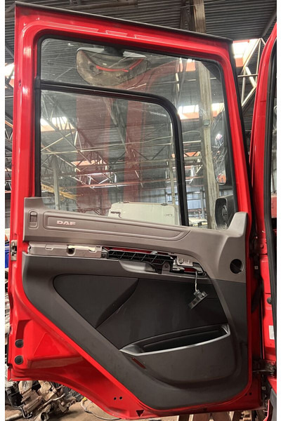 DAF CF - Врата и делови: слика 2 DAF CF - Врата и делови: слика 2