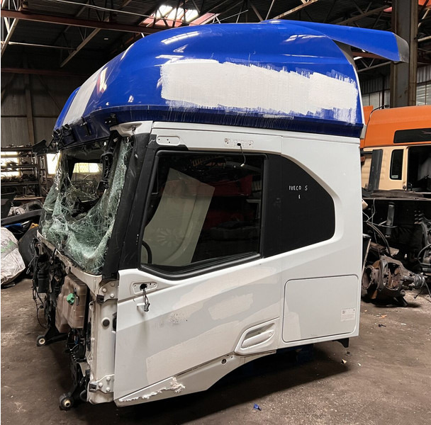 Iveco 2022 - Врата и делови: слика 1 Iveco 2022 - Врата и делови: слика 1