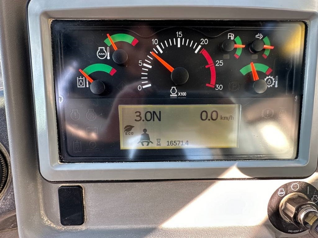 Натоварувач на тркала CAT 966 M: слика 16 Натоварувач на тркала CAT 966 M: слика 16