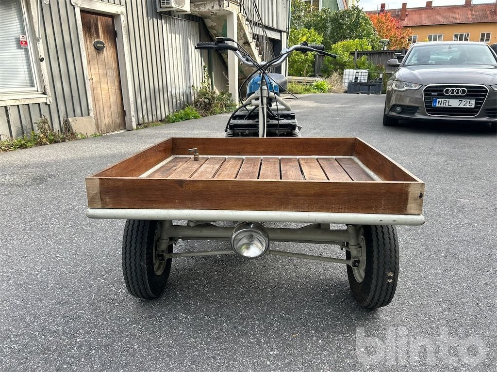 Custom - Мотоцикл: слика 2 Custom - Мотоцикл: слика 2