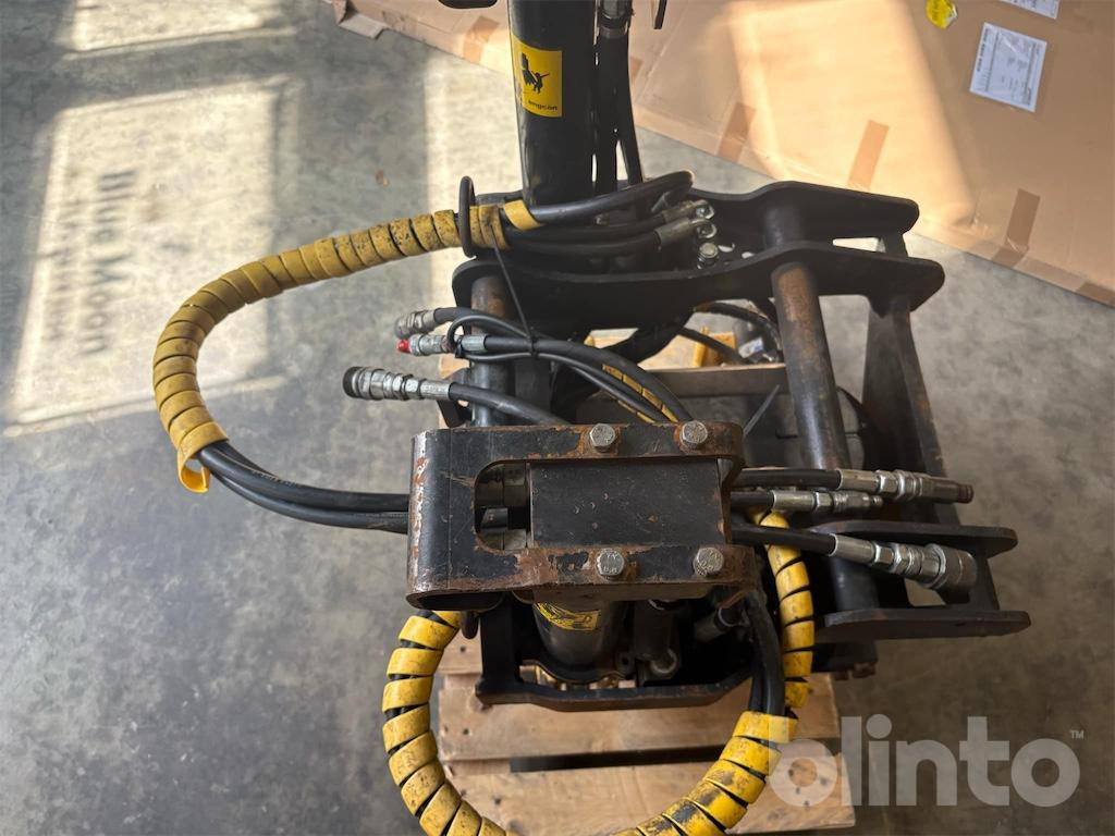 Engcon ec209 - Тилтротатор: слика 2 Engcon ec209 - Тилтротатор: слика 2