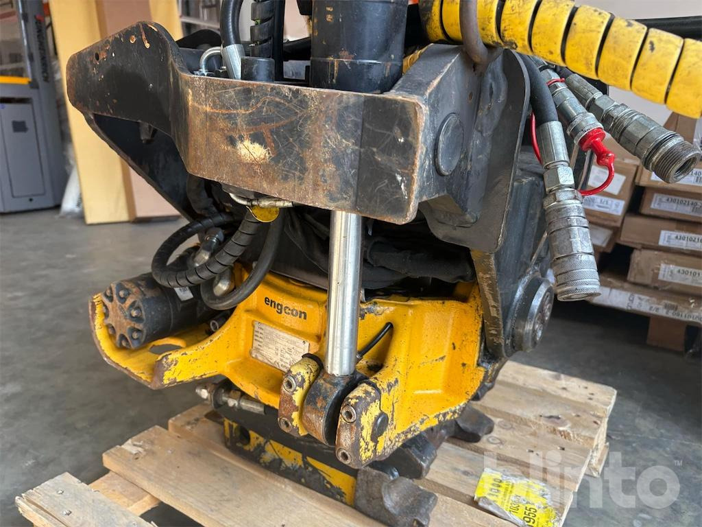 Engcon ec209 - Тилтротатор: слика 3 Engcon ec209 - Тилтротатор: слика 3