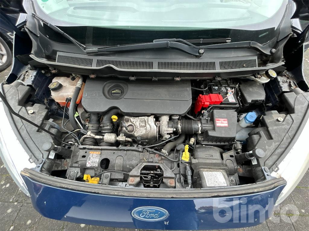 Мало комбе Ford Transit Courier: слика 40