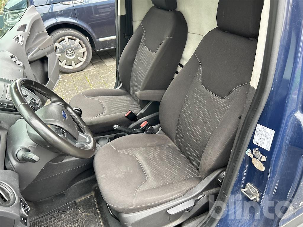 Мало комбе Ford Transit Courier: слика 30