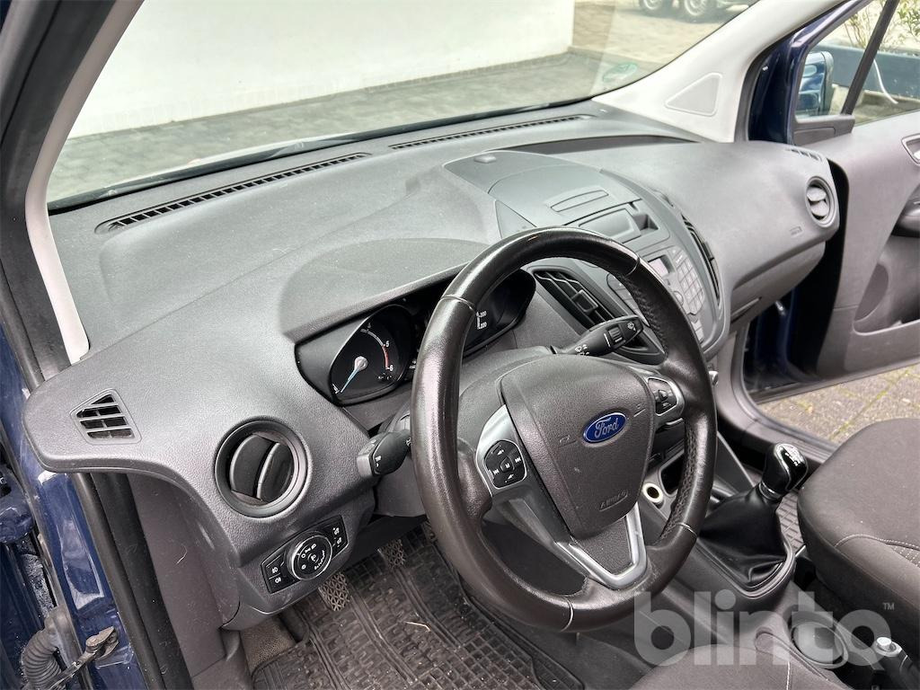 Мало комбе Ford Transit Courier: слика 29