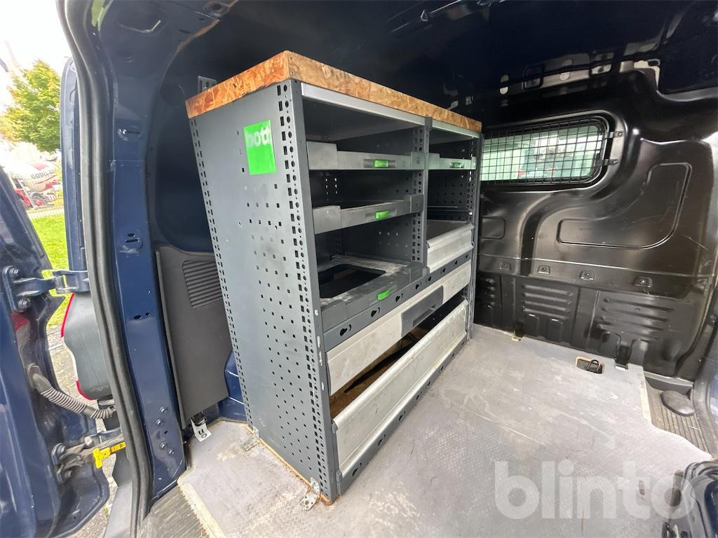 Мало комбе Ford Transit Courier: слика 16