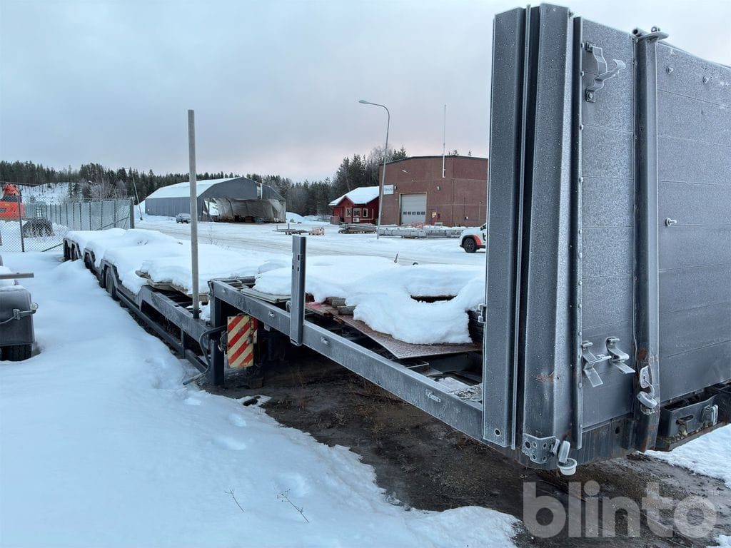 GOLDHOFER STZ-L 4-44/80 - Полуприколка платформа: слика 3 GOLDHOFER STZ-L 4-44/80 - Полуприколка платформа: слика 3