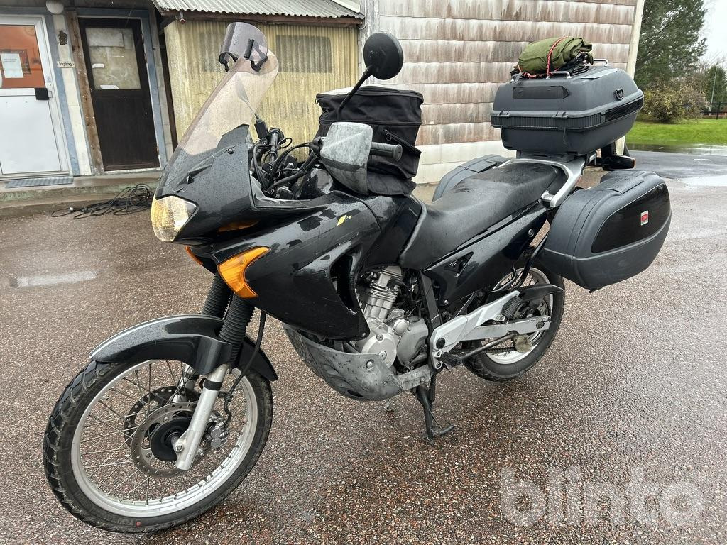 HONDA XL650V Transalp - Мотоцикл: слика 1 HONDA XL650V Transalp - Мотоцикл: слика 1