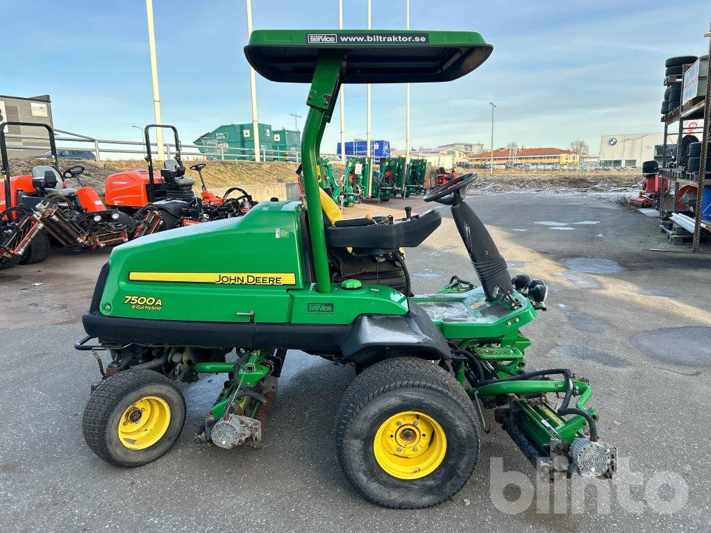 John Deere 7500A - Градинарска косилка: слика 4 John Deere 7500A - Градинарска косилка: слика 4