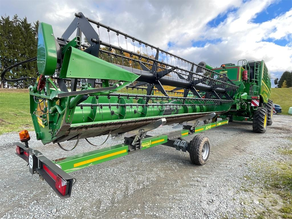 John Deere WT56 T550HM mit 620R (2022) - Комбајн: слика 3 John Deere WT56 T550HM mit 620R (2022) - Комбајн: слика 3