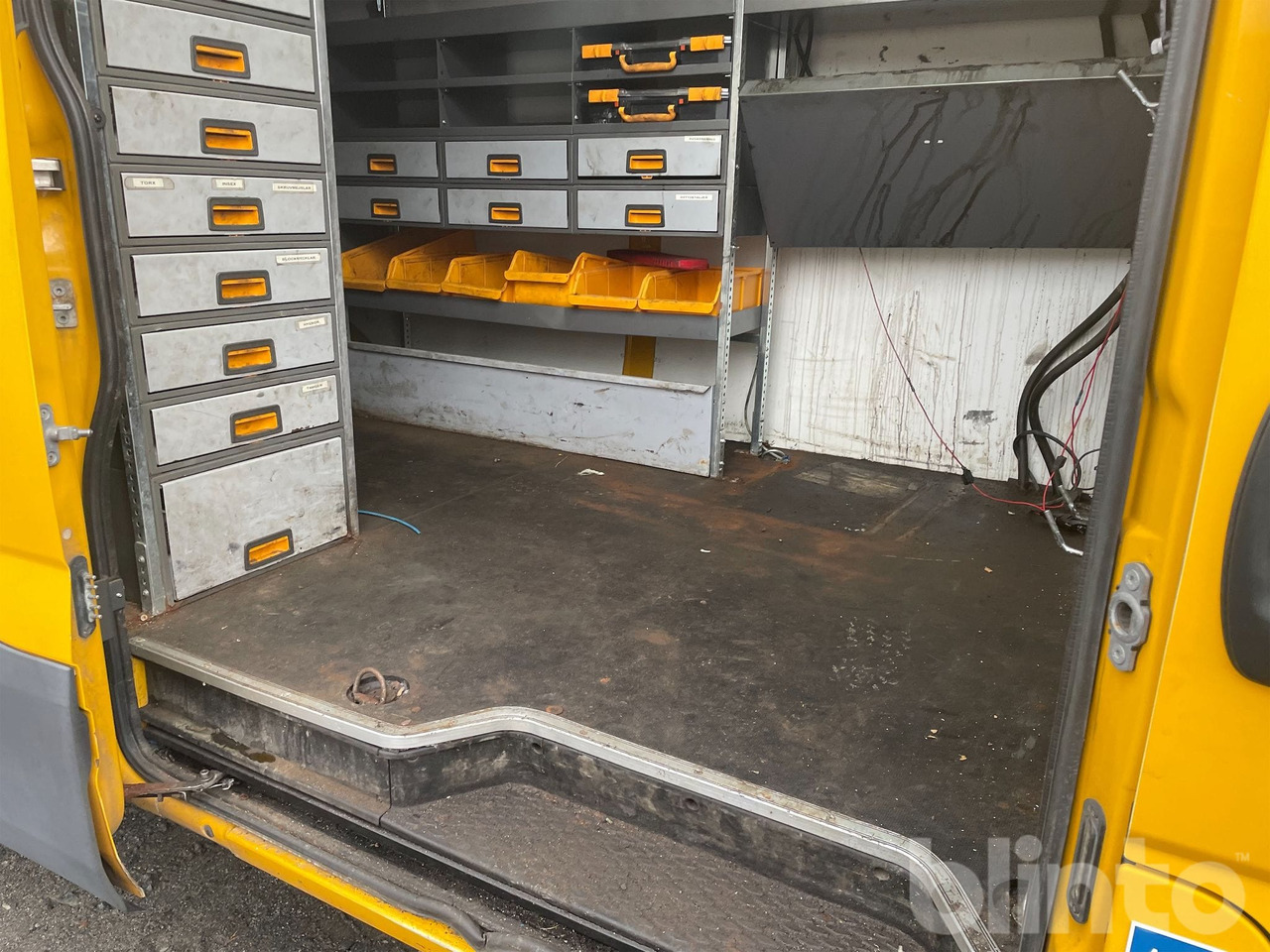 Камион IVECO DAILY: слика 37 Камион IVECO DAILY: слика 37