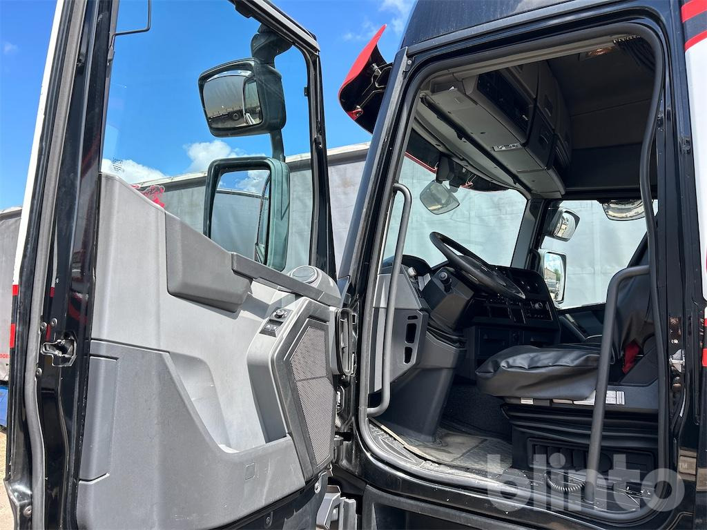 Камион влекач Renault T460: слика 49