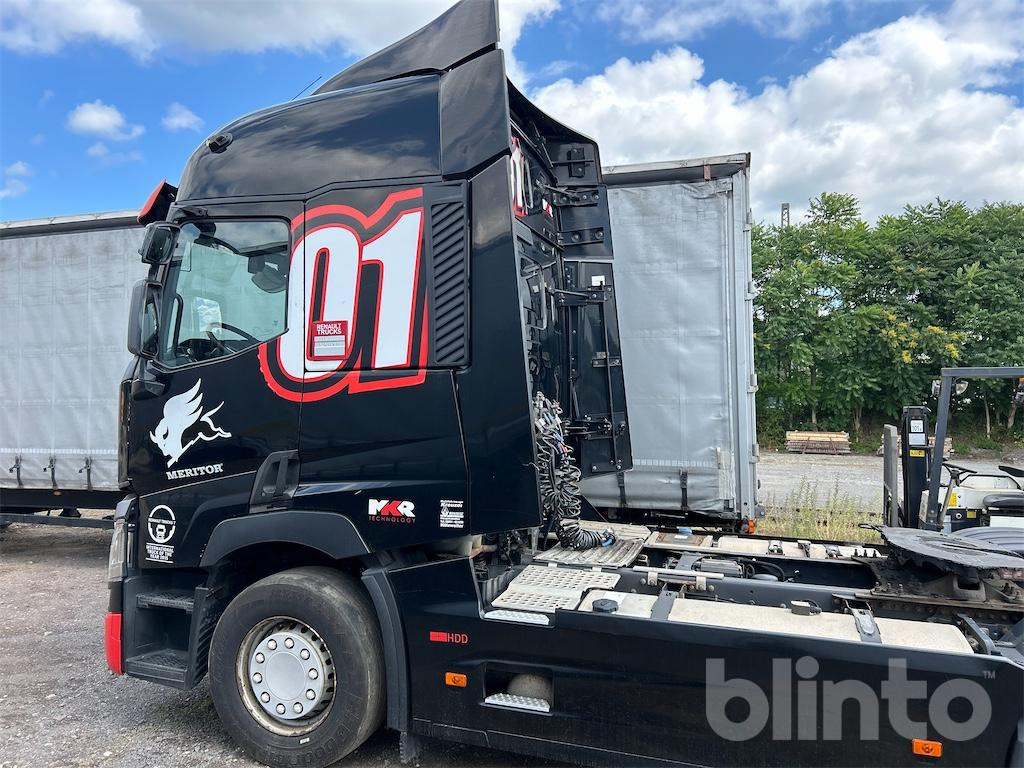 Камион влекач Renault T460: слика 13