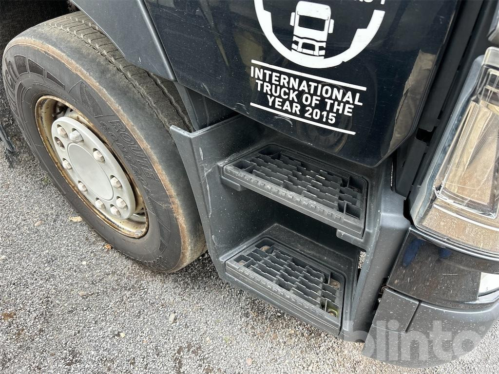 Камион влекач Renault T460: слика 42