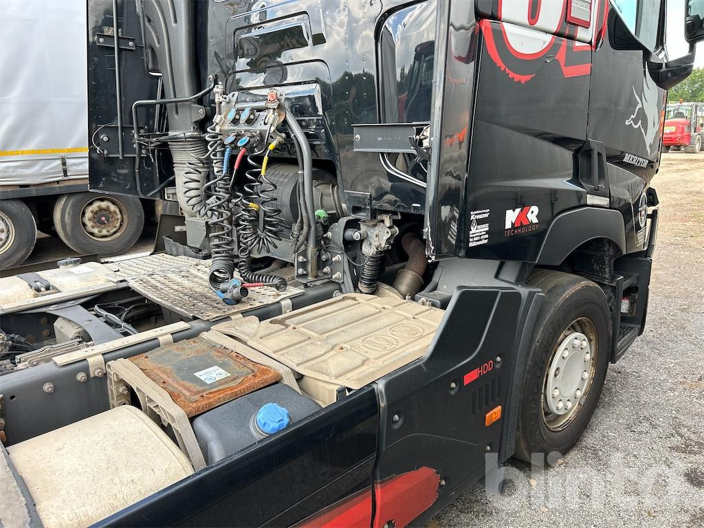 Камион влекач Renault T460: слика 40