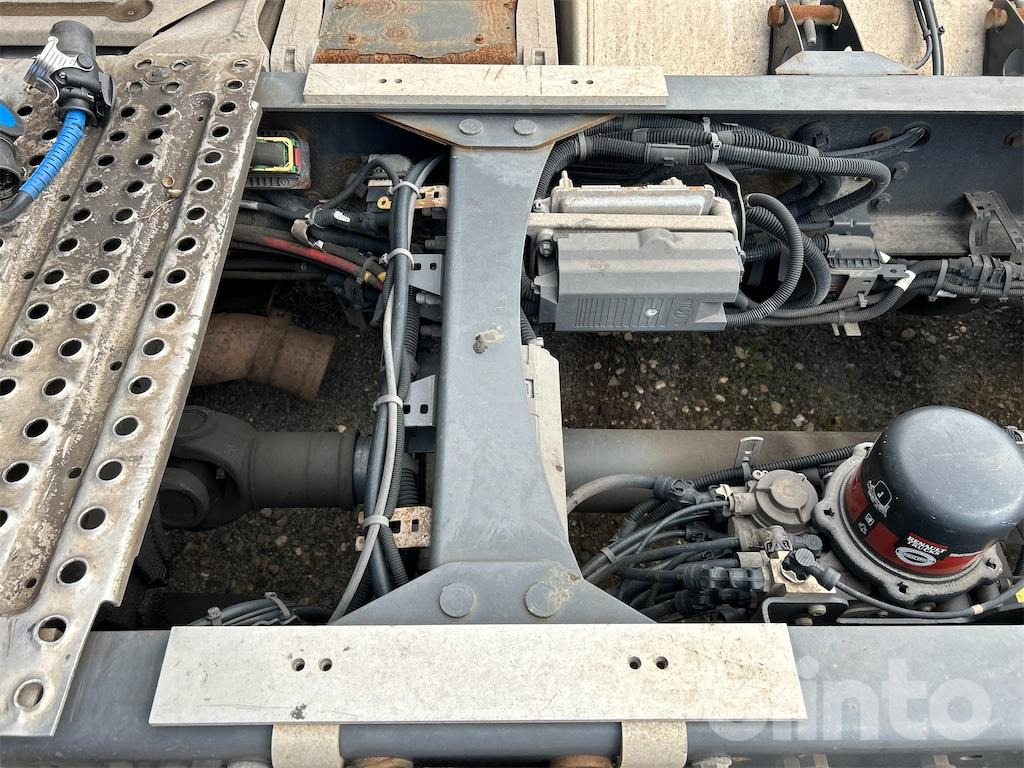 Камион влекач Renault T460: слика 20